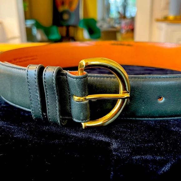 Coach Accessories - Coach Forest Green Leather with solid brass buckle vintage classic size M